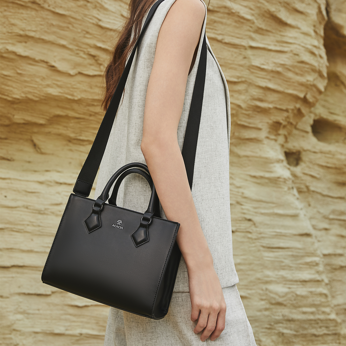 Rosewood Handheld bag