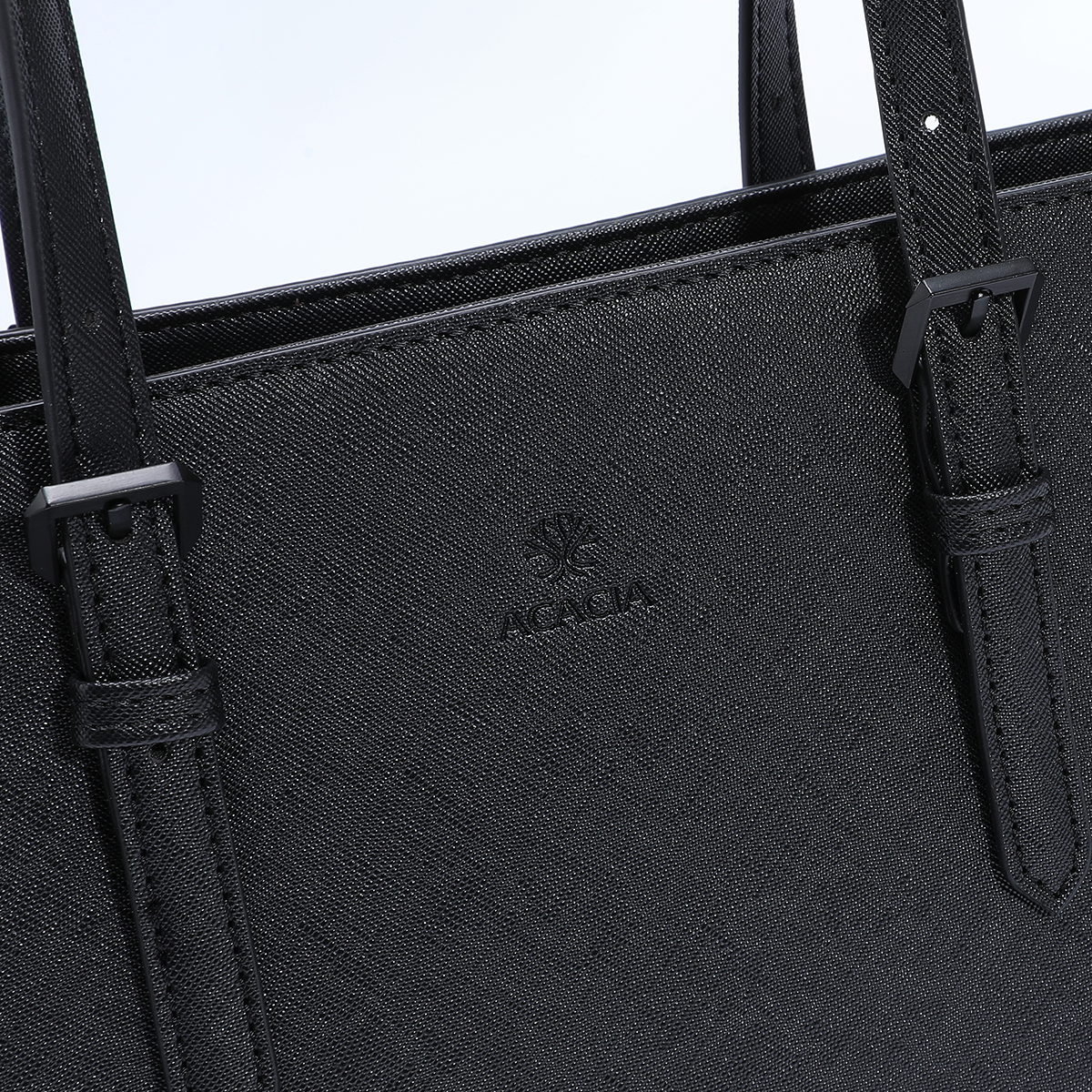 Close-up of the Cedar tote’s metal hardware tinted to match the bag color for a clean minimalist Japanese-inspired look.