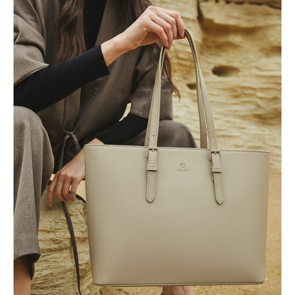 Cedar tote bag ACACIA BAGS, demonstrating its strong structured silhouette, rigid waterproof PU leather and clean Japanese minimalist design ideal for work and professional use.